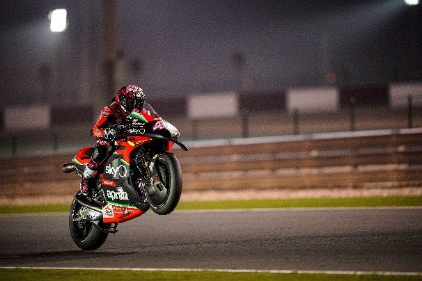菲亚特动力科技重回赛道:成为MOTOGP世界摩托车锦标赛APRILIA RACING车队的官方合作伙伴
